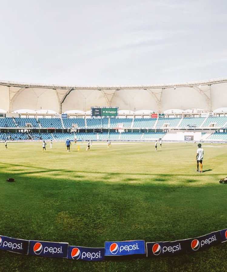 Another great day for our Warriors. Quick cricket during lunch on Day 2 of #PAKvENG at the Dubai Intl Stadium