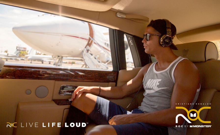 Fnac's tweet image. EXCLU | La gamme audio @RocByRonaldo par Monster maintenant disponible en France ici : bit.ly/202YCeZ