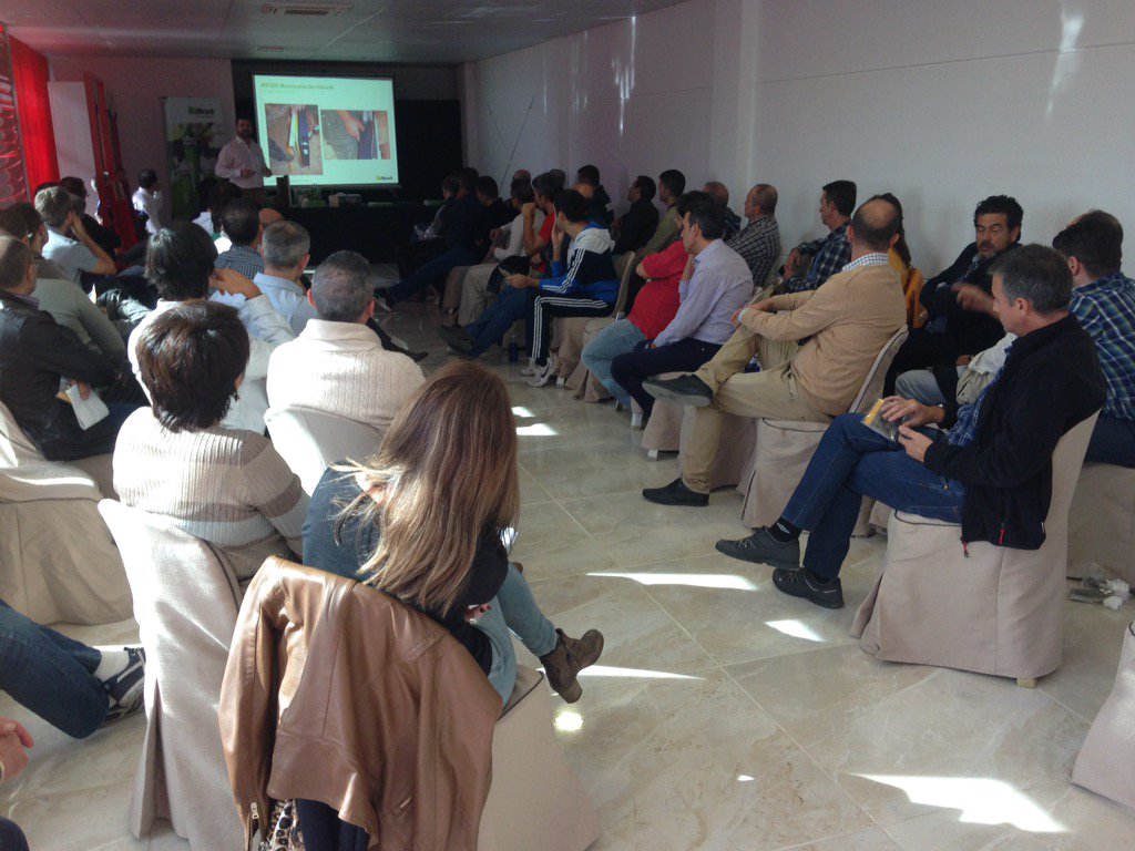 felman_es's tweet image. En directo, Jornada sobre la eficiencia en la colocación de ventanas organizada por Felman e impartida por illbruck