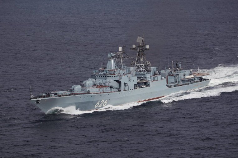 المدمره الروسيه Admiral Kulakov الروسيه في سواحل اللاذقيه السوريه  CR_uQb-WoAA3470