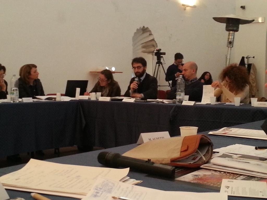 flaviabarca's tweet photo. Si parla di collaborazione civica con @chrisiaio a #RavelloLab15 https://t.co/a7tjpBWJGP