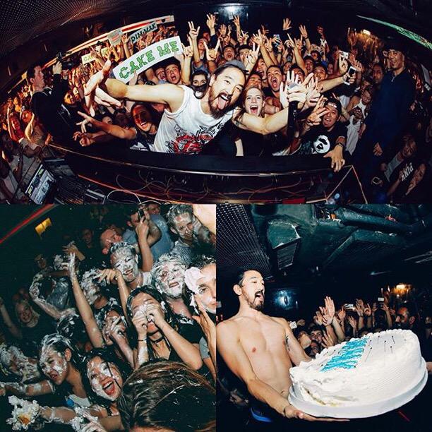 Last night we celebrated #NEONFUTUREODYSSEY in Hong Kong at Levels with a messy #cakeface party. 🍰🎂🎉💥 #asiatour http://t.co/GRJxCHfFTW