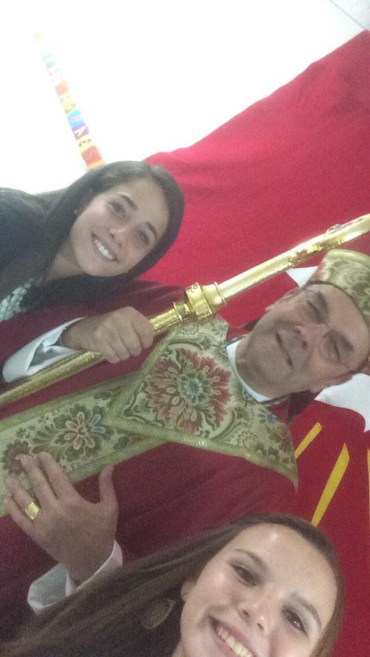 momohtweets's tweet photo. Woo Hoo @jchughes19 and @georgiazoller selfie with Bishop Cunningham #Confirmation2015 http://t.co/FPRHLzopYk