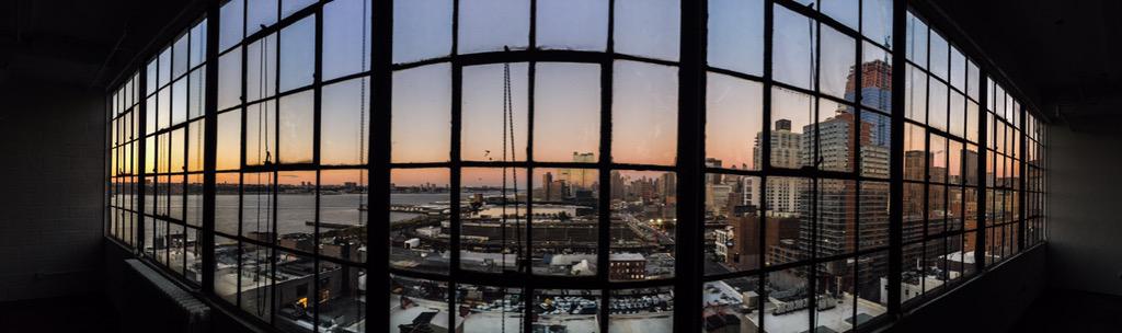 thorstenroth212's tweet photo. #view #windowfront
@starrettlehigh @HudsonYardsExp @HudsonYardsNY #westSide #NYC http://t.co/iak4gRX7WV