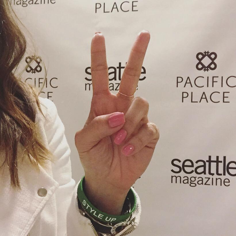 EssieFan's tweet photo. Night 4 of the @pacific_place #StyleUpp events, wearing #Essie I Am Strong. ✌🏻️🎀 http://t.co/gYt7osSR5N