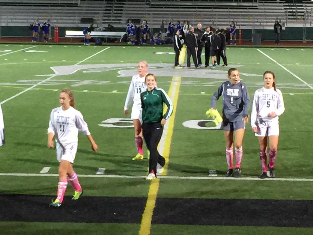 SkylineWSoccer's tweet photo. Skyline players have to be pleased with another win http://t.co/8am3ndZFdg