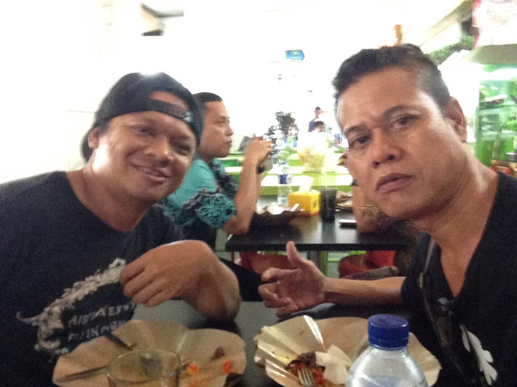"Lidah kampung" Makan Siang bersama Candil Blok m squere.. Yo man.. Salam damai