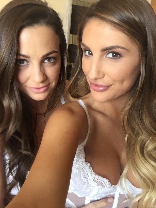 Another win in one photo :) @MsAbigailMac ? http://t.co/62AmO75day