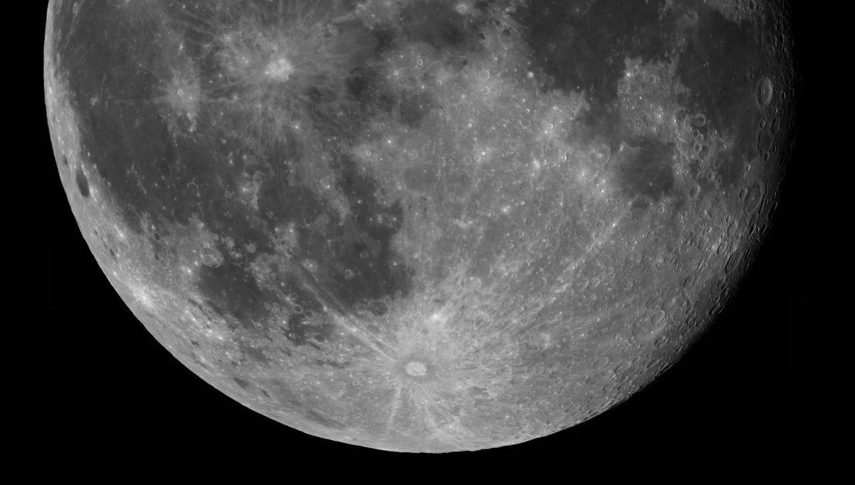 skaterdatabase's tweet image. the moon in high resolution