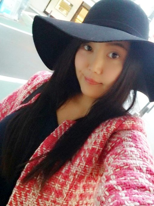 あと30分後から顔のエステだよ(*'&omega;' *)スッピンだから帽子かぶってる٩(๑❛.̮❛๑)۶ http://t.co/Jjk8ySQIBH