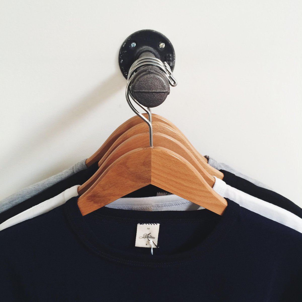 killer pocket tees from <a href="/3sixteen/">3sixteen</a> -- perfect for some fall layers. available in indigo, black, white + gray.