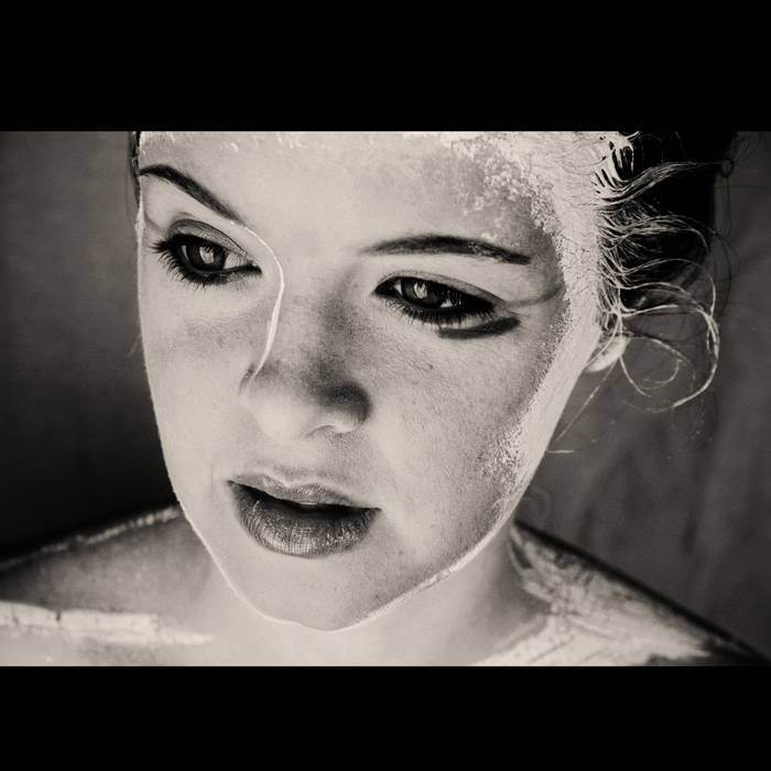 WOYNothing's tweet image. CURRENTLY LISTENING: Living Alone EP by Maryleigh Roohan weoweyounothing.com/2015/10/16/cur…