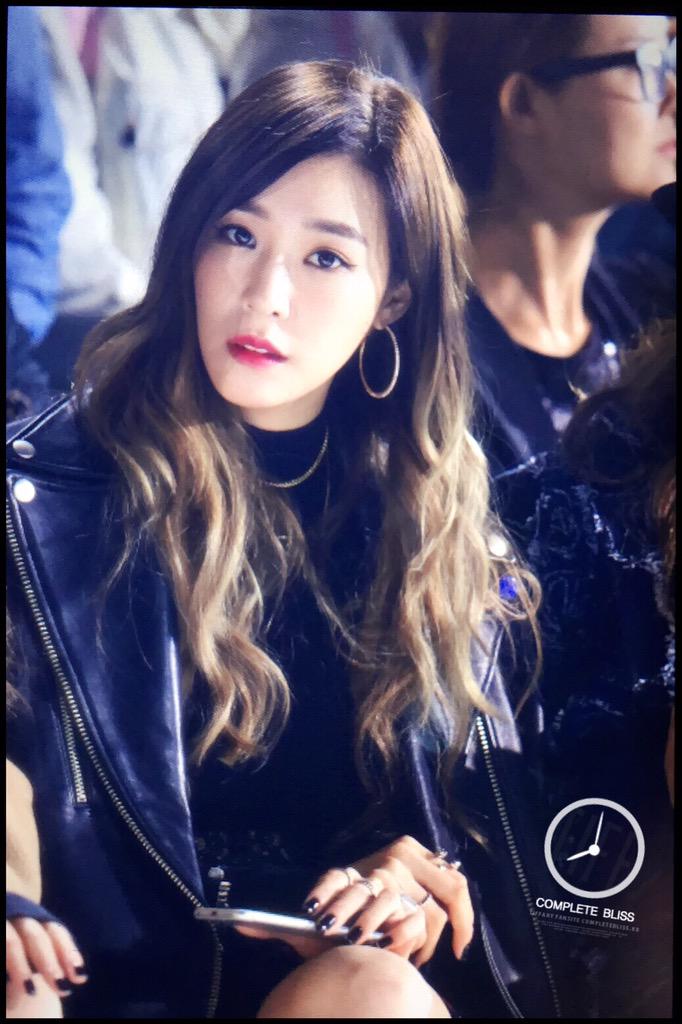 [PIC][16-10-2015]Tiffany tham dự "Hera Seoul Fashion Week 2016SS 'Steve.J & Yoni.P'"  vào tối nay CRb7kfeUwAEKk5Q