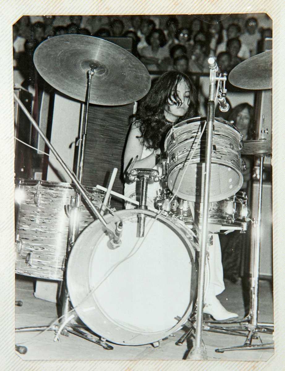 Drummer Indonesia hrs mengenalnya, Susy Nander of #DaraPuspita rentang karier 1964-1973 <a href="/RollingStoneINA/">Rolling Stone INA</a>