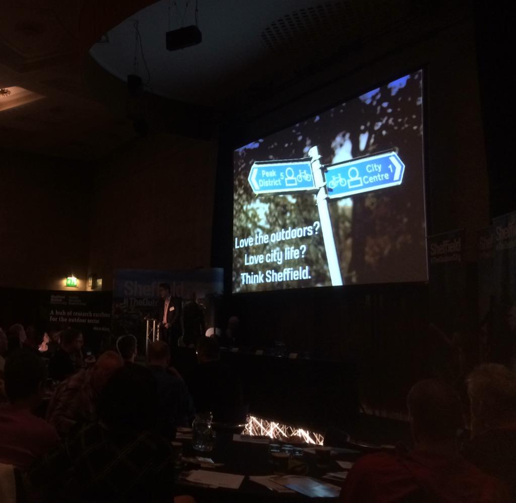 shaunacoxsey's tweet image. Not many cities have a sign post like this! #Sheffield @theoutdoorcity #TheOutdoorCity #GetInspired