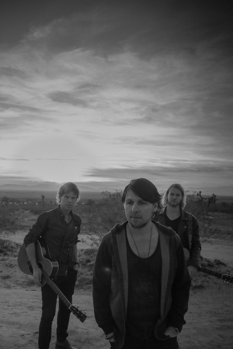 Samen Door nieuwe single <a href="/driejs/">3JS</a>. Lees verder >>> volendammusicbv.nl/nieuws/item/sa… #SamenDoor #Album7