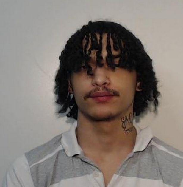 Thug stabbed man in neck outside Antwerp Mansion after victim refused to give him cigarette manchestereveningnews.co.uk/news/greater-m…