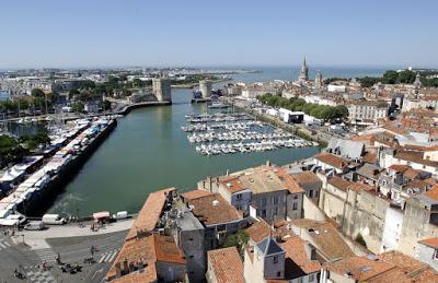 Kapouti's tweet photo. La Rochelle: Ψαροφαγία και μακρά ναυτική ιστορία - Η ιστορική πόλη/λιμάνι της Γαλλίας
 http://t.co/wsn9k5C1DC http://t.co/pfgH1oGayA