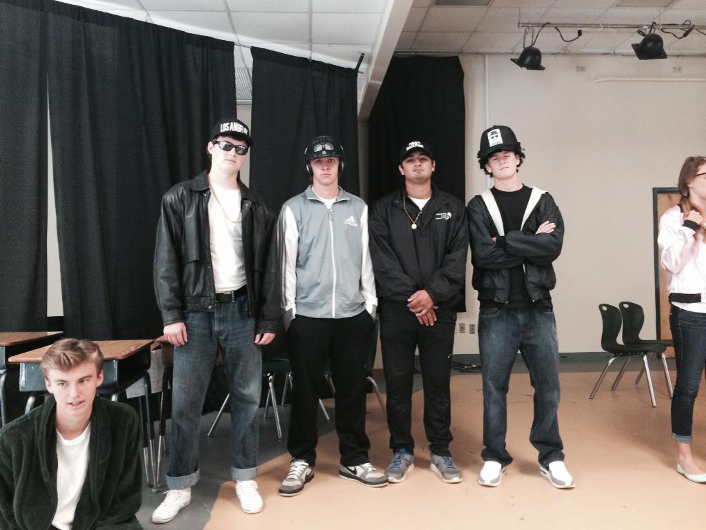 THS_UpperSchool's tweet photo. Spirit Week Fun #hawkhomecoming @THS_Middle @THS_LowerSchool @THS_College @DorothyRich2 http://t.co/w0OPtuji0x
