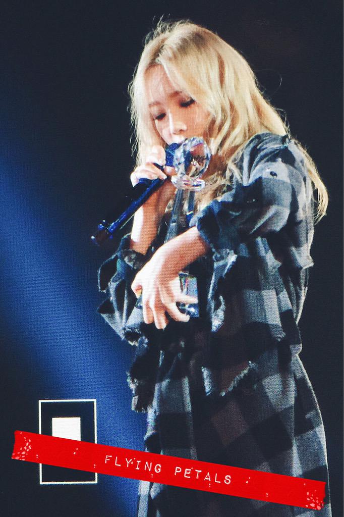 [PIC][06-10-2015]Hình ảnh mới nhất từ chuỗi hoạt động quảng bá cho Mini Album "I" của TaeYeon - Page 3 CRbwRP8UEAANM7k