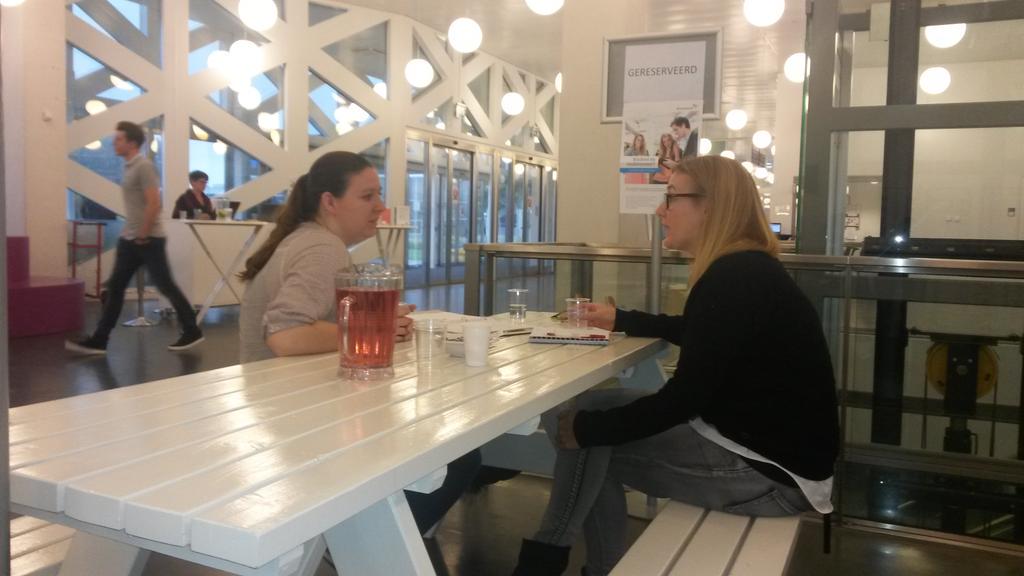 Ook Lyanne van @kennispoortzw heeft onze student-ondernemers weer verder geholpen. Trots op onze adviseurspoule!