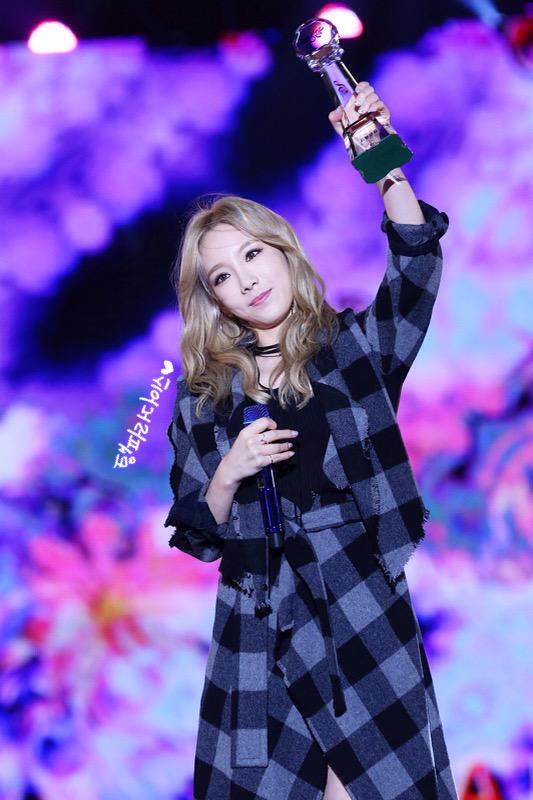 JessiSoshi_OT9's tweet photo. 151016 Taeyeon @ Music Bank by TangParadise ๐๐
#I3rdWin #Taeyeon3rdWin
http://t.co/cRqcoTwxbJ