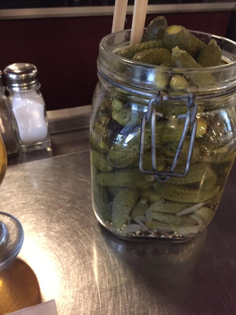 echamb's tweet image. Classic! (@ L'Express in Montréal, QC) swarmapp.com/c/iwYHNRQS62a