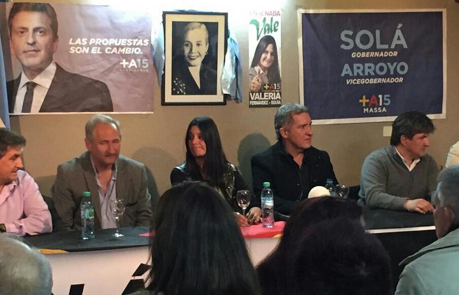 José Luis PALLARES (@joselpallares) on Twitter photo En la #3ra. soplan vientos d cambio sin color , ni amarillo ni naranja ,pero con aroma a justicia #MassaSoláArroyo En la #3ra. soplan vientos d cambio sin color , ni amarillo ni naranja ,pero con aroma a justicia #MassaSoláArroyo