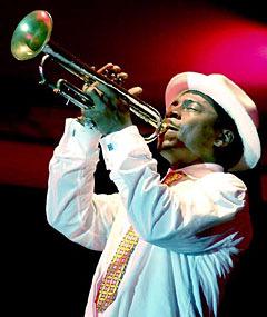 Happy birthday to Jazz trumpeter Roy Hargrove! 