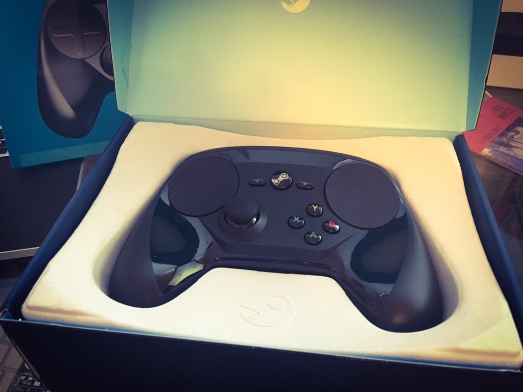 in50mni4c's tweet photo. @ASUS_ROGUK Boom! Headshot! #steamcontroller has landed no need for a steam machine though this pc is #poweredbyROG http://t.co/dLxEmM9wnm