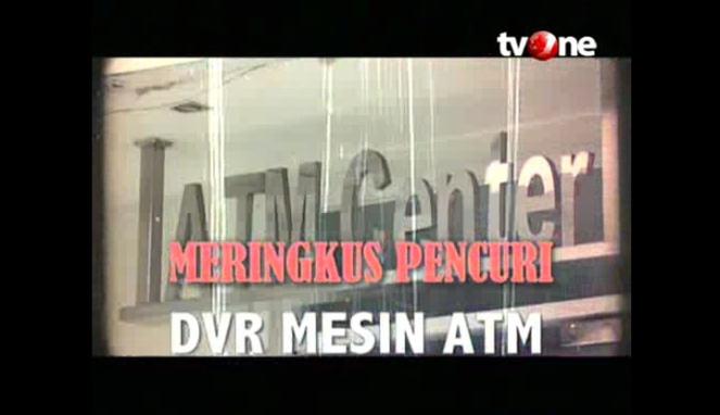 "<a href="/VIVAcoid/">VivaCoid</a>: [VIDEO] Meringkus Pencuri DVR Mesin ATM (Bagian 1) dlvr.it/CSjqWg "