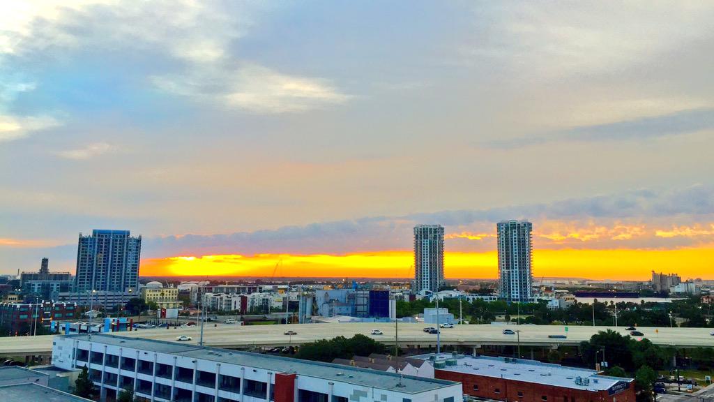 HillsboroughFL's tweet image. Clouds couldn't hide the whole #sunrise this morning. #winning