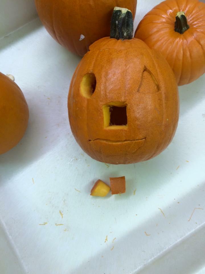 GCS pre-k teacher follows student interest as they create "pumpkin puzzles!"