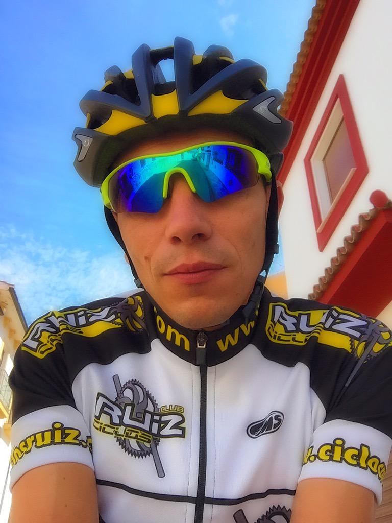 Rpato76's tweet photo. A menos d 24h de poner de nuevo un dorsal, después de 1 año y medio, con muchas ganas ya @Ciclosruiz #FulGas http://t.co/d4LZkKI8yw