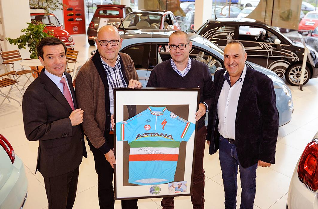 TUNAP's tweet photo. Belgische winnaar vd #TUNAPSports actie is gekend. Gefeliciteerd garage De Linde met gesigneerd truitje van Nibali. http://t.co/HIGWGZYq5n