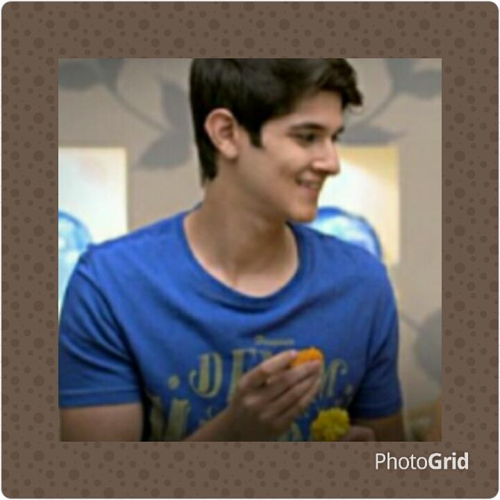 RKideewani's tweet photo. And then his smile put the moon to shame!! :-* 😍😘 #throwback #naksh #yrkkh #rohan @rohan4747 http://t.co/oBAlQYT9qL
