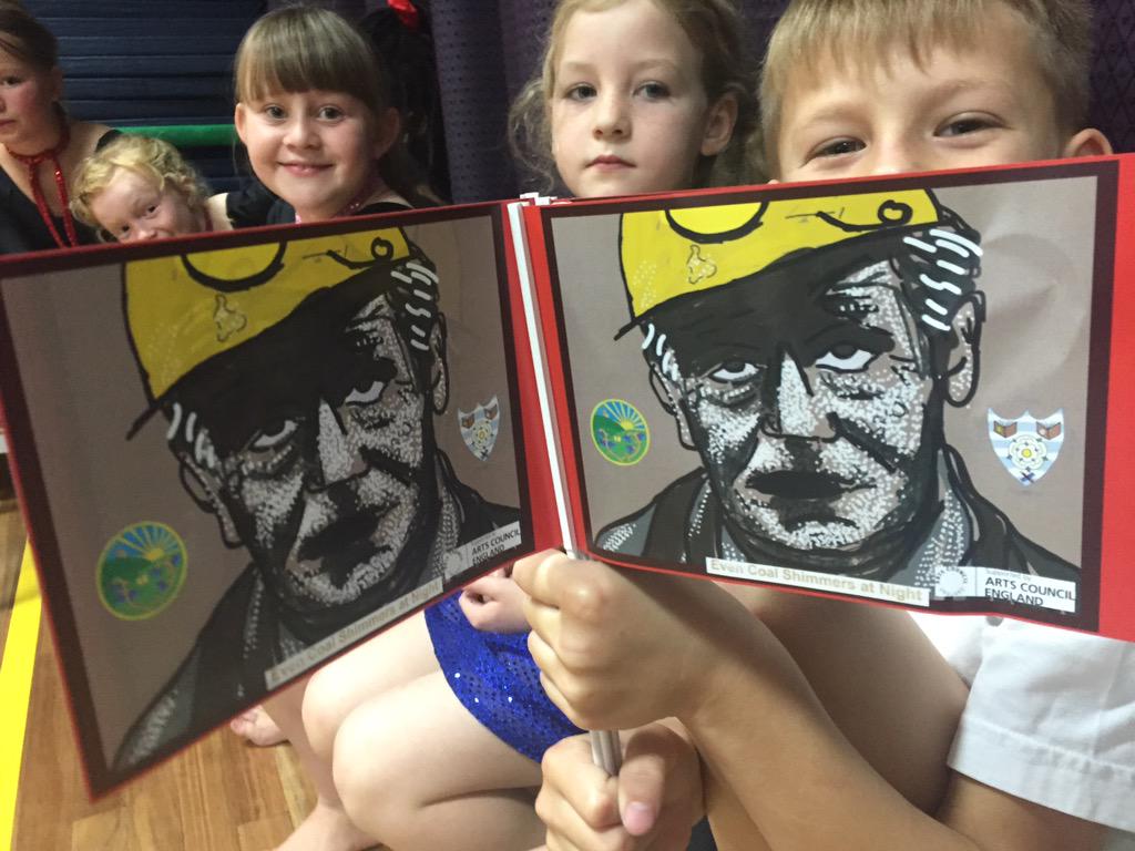 BirkwoodPrimary's tweet image. Assembly Presentation @JASONWILSHERMIL @ThinkCreateMove #EvenCoalShimmersAtNight