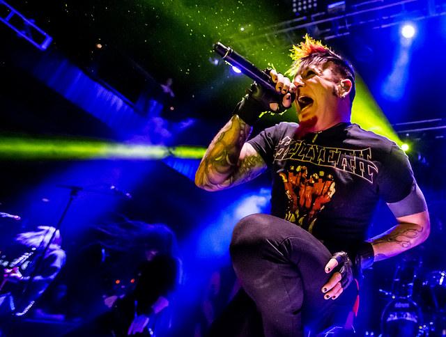   wishes a happy birthday to Chad Gray of Hope it s full of awesome metal! 