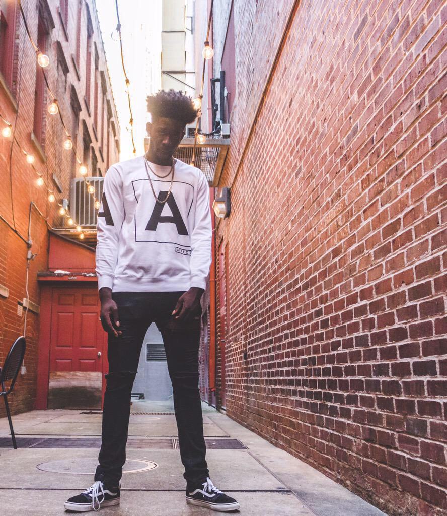 affectapparel's tweet image. @JuhovahSC rockin our new Affect Block longsleeve🔥 

Get yours now: 
👉🏽affectapparel.com👈🏽