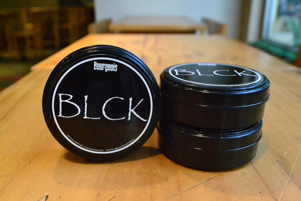 NEW VARIANT!
Waterbased BLCK edition Bourgeois Pomade.
Promo only 70k!
Grab Fast!