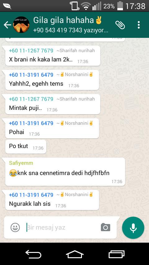 GVSsevval_'s tweet photo. Wassapta malezyalilar gurubuna ekledi safiye  az önce hic bir sey anlamiyorum tabi  😂😂😂 http://t.co/XoHFoslf4Z