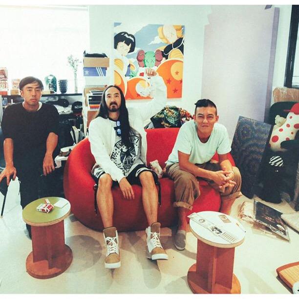 Workshoppin w/ my @clotinc Fam @edcee3000 @kpee #hongkong #NEONFUTUREODYSSEY #asiatour http://t.co/BgwxHhF2OM