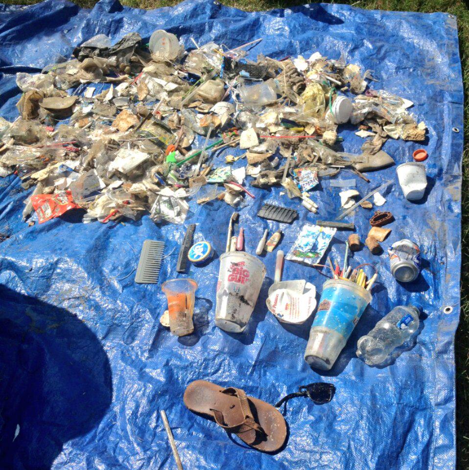 ...and this is how much trash we scooped up. 10 pounds of plastic-mostly straws! #venicebeach #TRASH #outlawthestraw