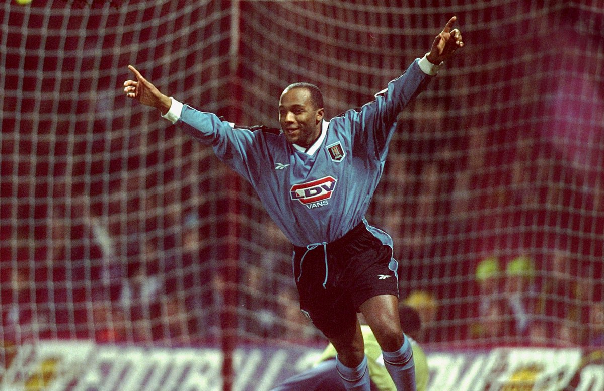 premierleague's tweet image. Who was the last @AVFCOfficial manager to leave Stamford Bridge with a win and a clean sheet in the #BPL? #CHEAVL