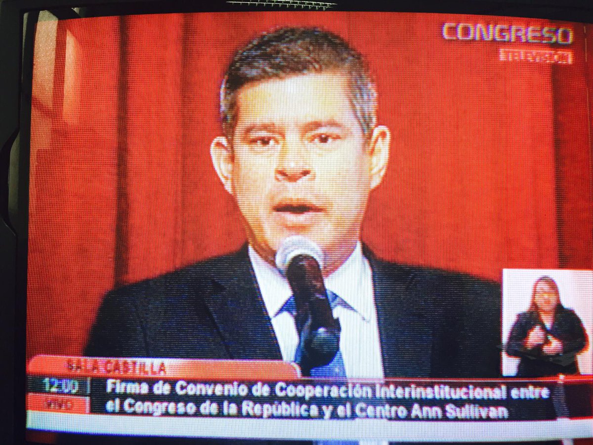 @luchogalarreta promotor del convenio de cooperación institucional entre el @congresoperu  y el centro #AnnSullivan