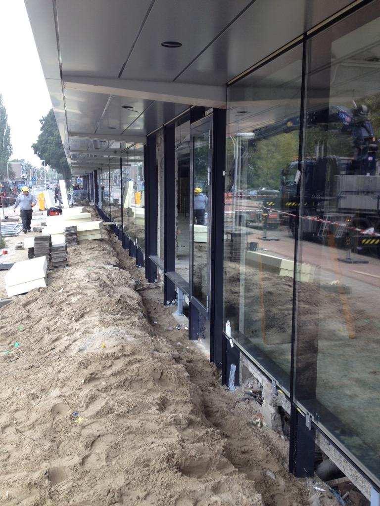 KBGprojecten's tweet image. Vandaag is er al een start gemaakt met de kalkzandsteen wanden. De voorgevel wordt voorzien van een vliesgevel #KBG