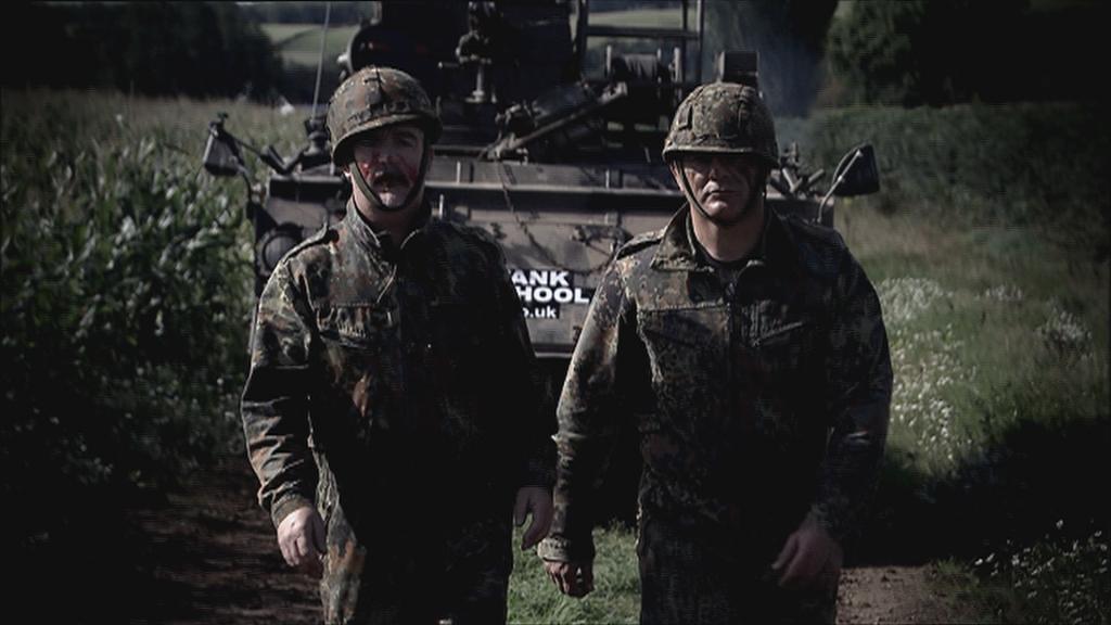 JonathanS4C's tweet photo. @RHAGLENJONATHAN yn cyflwyno @TOMMORADIO v ROWLI #TankSchool HENO @S4C 21.30 http://t.co/pzIcv1BIWn