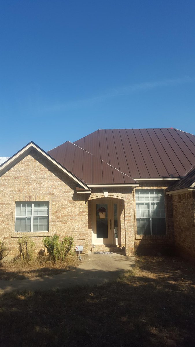 #attentiontodetail #peachtreeroofingtexas #reroof #upgrade #metalroofing #standingseam #beautiful #builttolast
