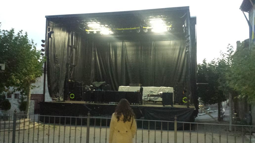 DavidLzaro's tweet photo. No hay competencia #FiestasYudego2015 16 y 17de octubre http://t.co/Ju1aVutru3