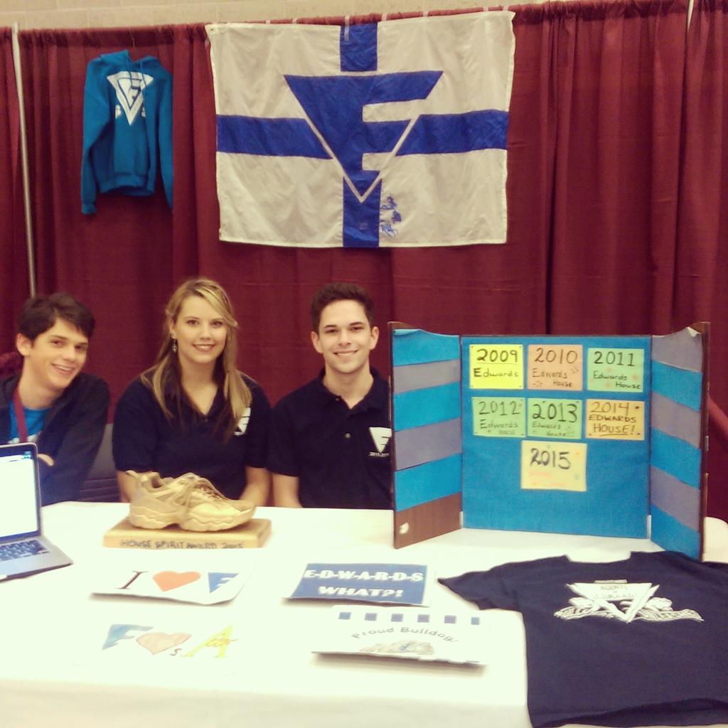 edwardsmta's tweet photo. We 💙 Edwards! #MtAOpenHouse @MountAllison http://t.co/rFlKEEkpHE
